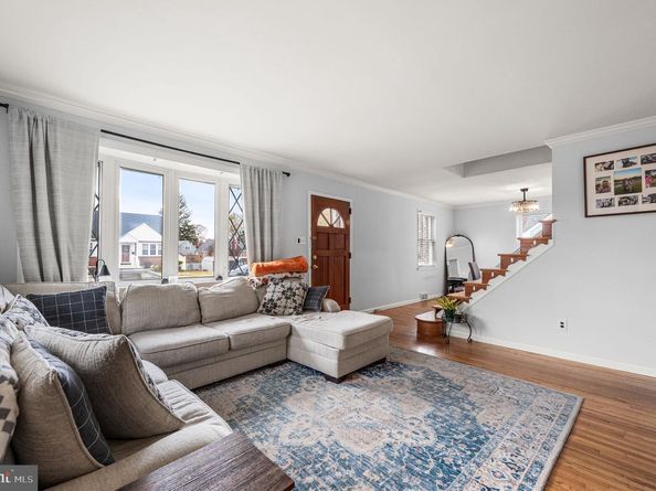 912 Edgewood Avenue, Folsom PA 19033