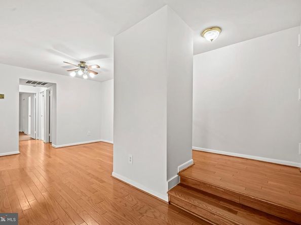 11200 Chestnut Grove Square 203, Reston VA 20190