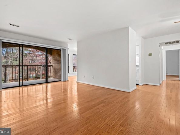 11200 Chestnut Grove Square 203, Reston VA 20190