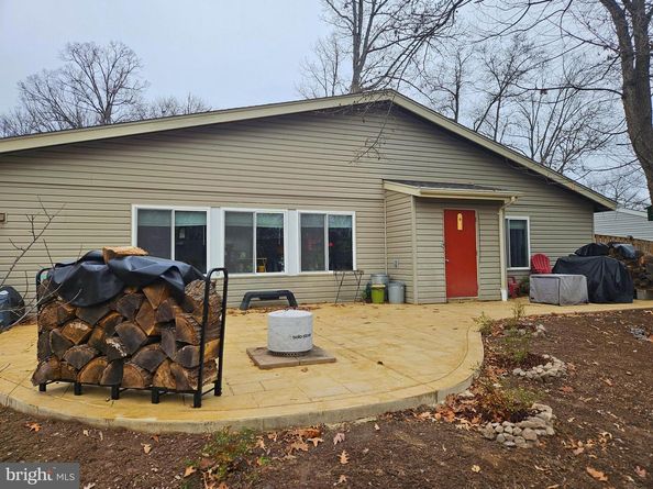 1525 Hiddenbrook Drive, Herndon VA 20170