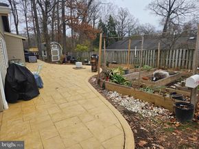 1525 Hiddenbrook Drive, Herndon VA 20170