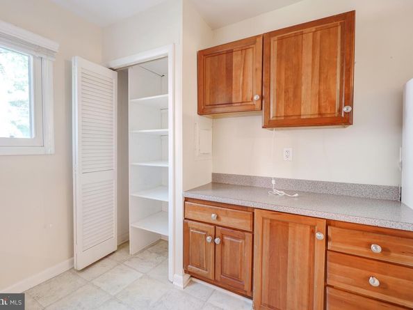 53 Skyhill Road 204, Alexandria VA 22314