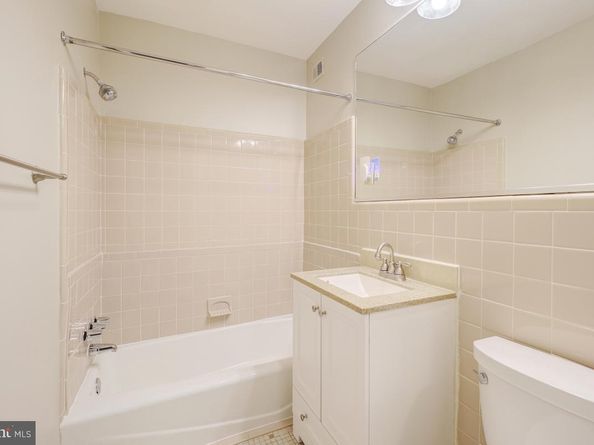 53 Skyhill Road 204, Alexandria VA 22314