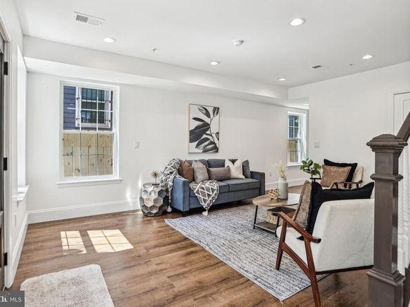 322 56TH Street NE, Washington DC 20019