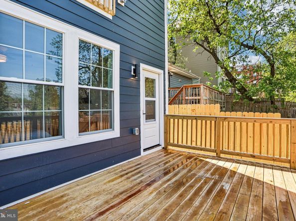 322 56TH Street NE, Washington DC 20019