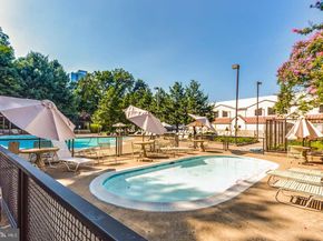 1808 Old Meadow Road 507, Mclean VA 22102