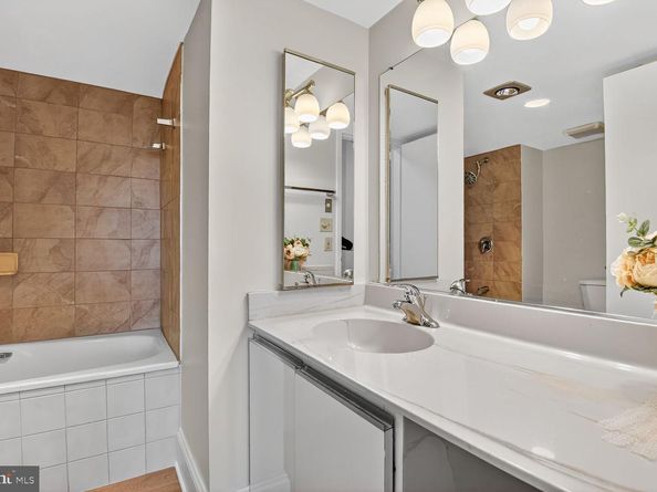 1808 Old Meadow Road 507, Mclean VA 22102