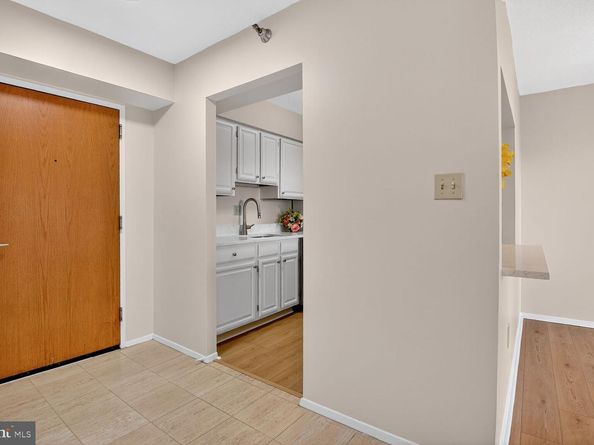 1808 Old Meadow Road 507, Mclean VA 22102