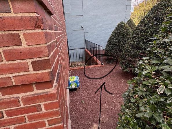 2008 38TH Street SE 302, Washington DC 20020