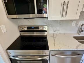 2008 38TH Street SE 302, Washington DC 20020