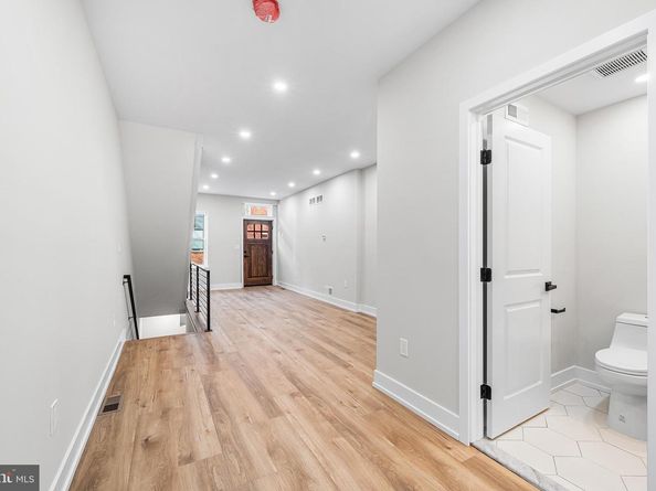 2551 Salmon Street, Philadelphia PA 19125