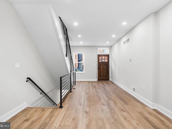 2551 Salmon Street, Philadelphia PA 19125