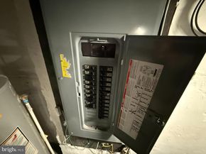 407 W Waverly Road, Glenside PA 19038