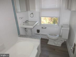 407 W Waverly Road, Glenside PA 19038