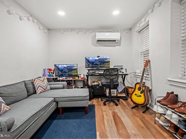 2032 15TH Street NW 2, Washington DC 20009