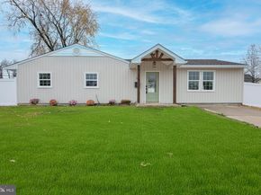 30 Mistletoe Lane, Levittown PA 19054