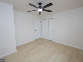 30 Mistletoe Lane, Levittown PA 19054