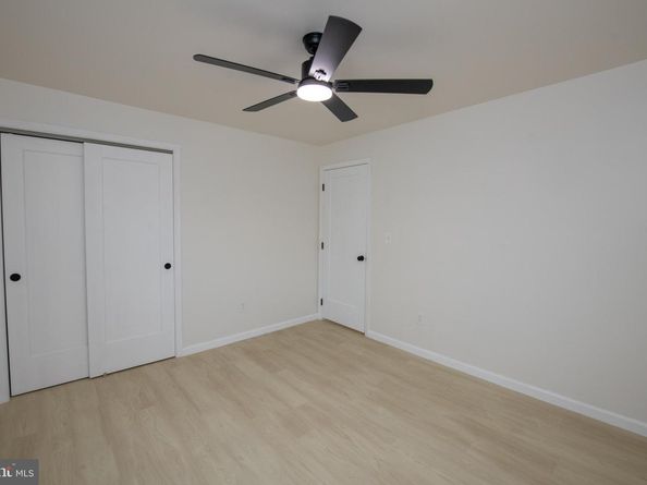 30 Mistletoe Lane, Levittown PA 19054