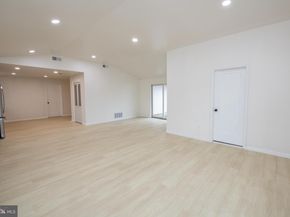 30 Mistletoe Lane, Levittown PA 19054