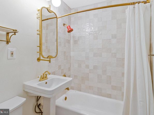 1423 Holbrook Street NE, Washington DC 20002