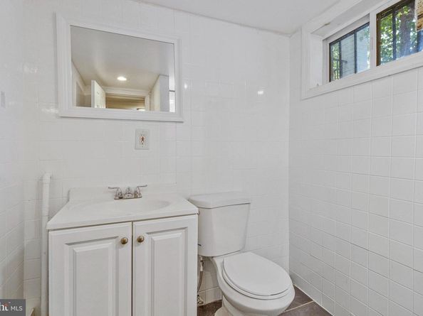 1423 Holbrook Street NE, Washington DC 20002