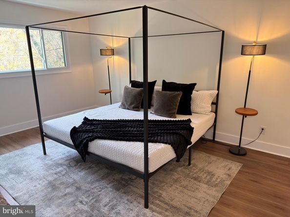 7101 N Mount Pleasant Place, Philadelphia PA 19119