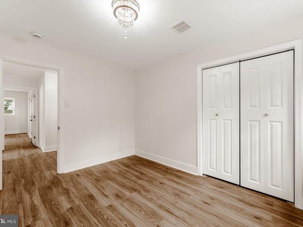 7101 N Mount Pleasant Place, Philadelphia PA 19119