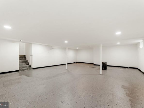 7101 N Mount Pleasant Place, Philadelphia PA 19119