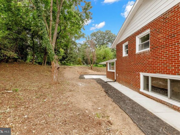 7101 N Mount Pleasant Place, Philadelphia PA 19119