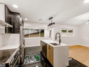 7101 N Mount Pleasant Place, Philadelphia PA 19119