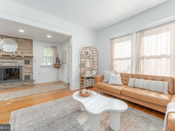 864 North Avenue, Springfield PA 19064