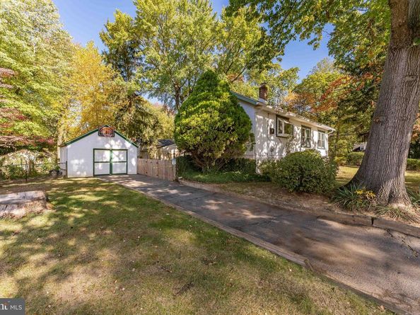 864 North Avenue, Springfield PA 19064