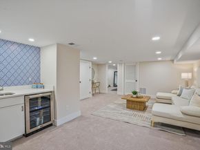 423 N Cleveland Street, Arlington VA 22201