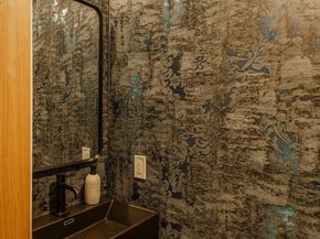 2104 Naudain Street, Philadelphia PA 19146