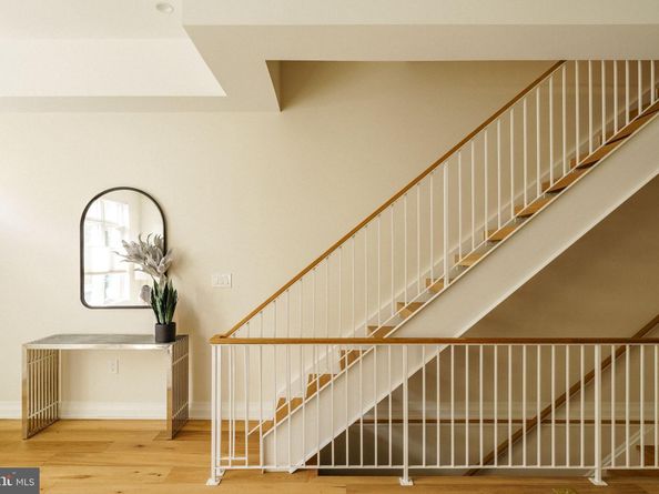 2104 Naudain Street, Philadelphia PA 19146