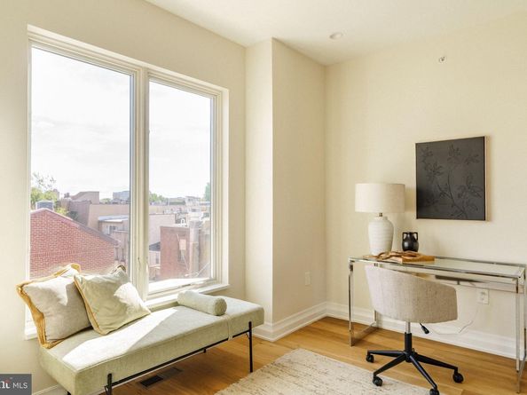 2104 Naudain Street, Philadelphia PA 19146