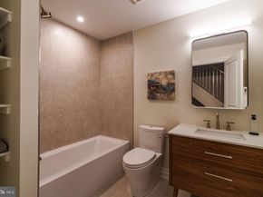 2104 Naudain Street, Philadelphia PA 19146