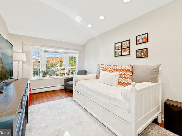 9415 Evans Street, Philadelphia PA 19115