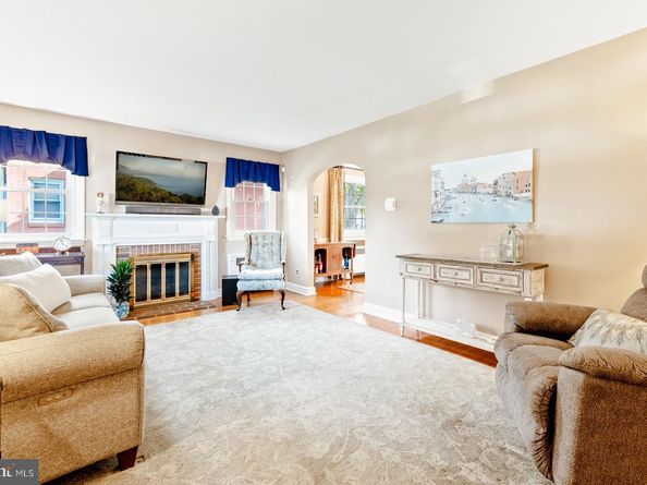 9415 Evans Street, Philadelphia PA 19115