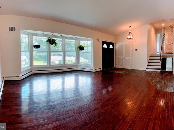 536 Cardinal Drive, Dresher PA 19025