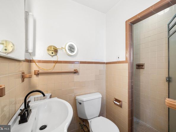 7301 Chestnut Ave, Elkins Park PA 19027