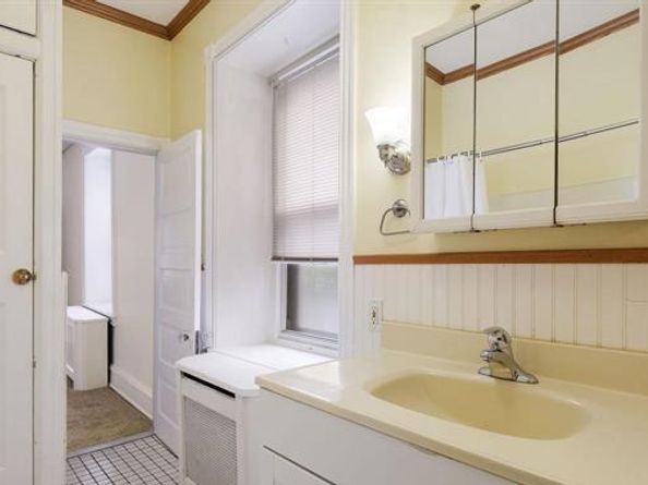 7301 Chestnut Ave, Elkins Park PA 19027