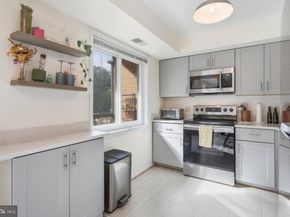 3230 S 28TH Street 401, Alexandria VA 22302