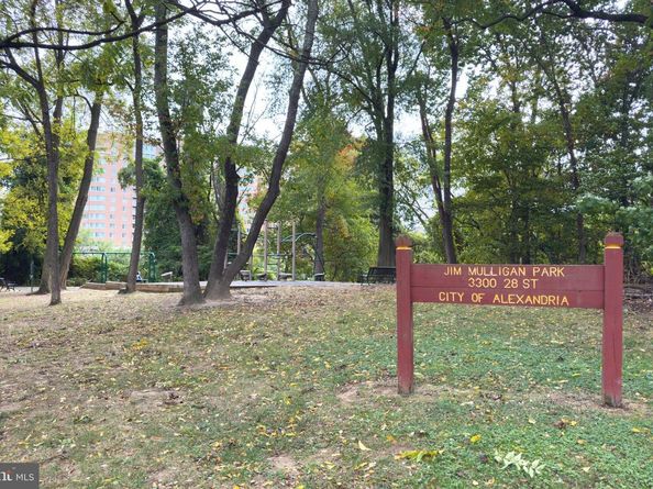3230 S 28TH Street 401, Alexandria VA 22302