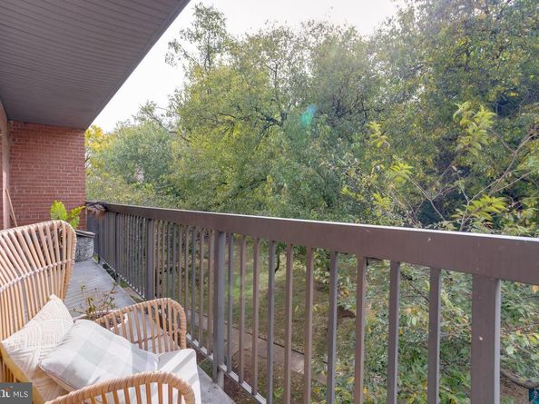 3230 S 28TH Street 401, Alexandria VA 22302