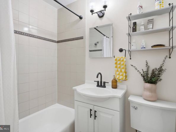 3230 S 28TH Street 401, Alexandria VA 22302