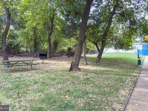 3230 S 28TH Street 401, Alexandria VA 22302