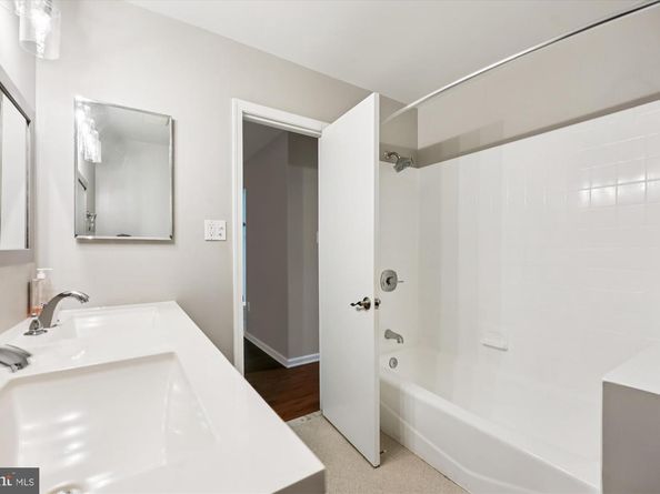 11452 Beechgrove Lane, Potomac MD 20854