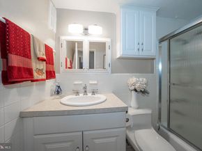 1900 John F Kennedy Boulevard 809, Philadelphia PA 19103