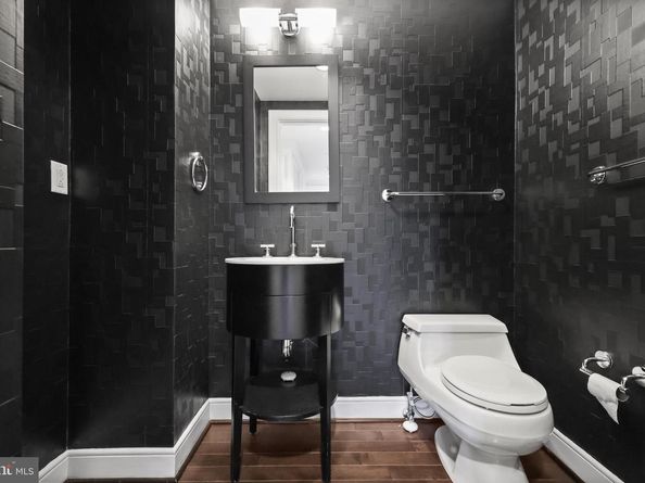 1111 19TH Street N 1707, Arlington VA 22209